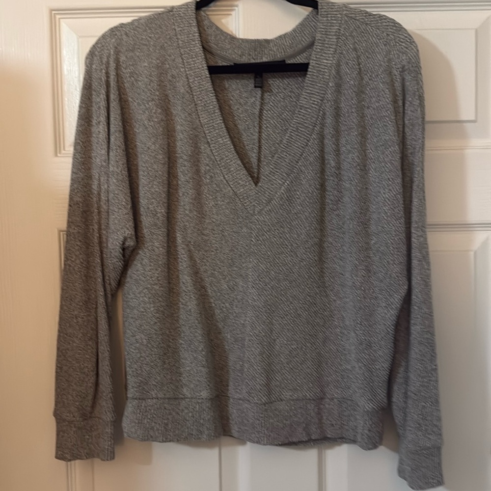 White House Black Market knit, Size L